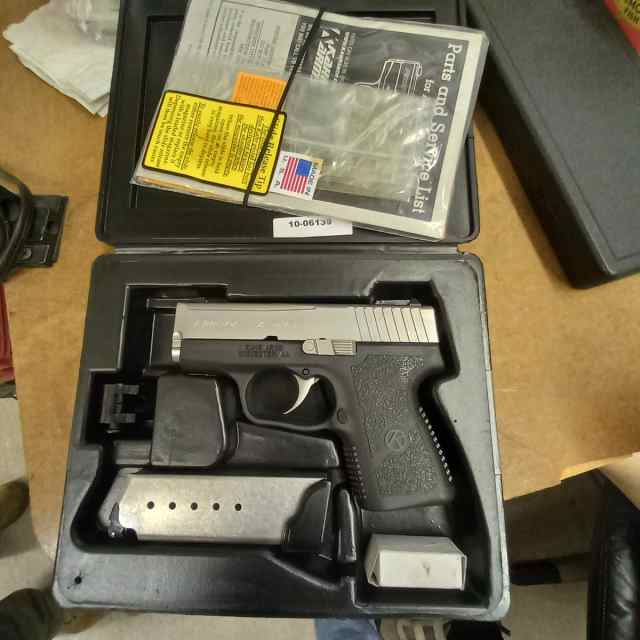 KAHR PM40 NEW IN BOX