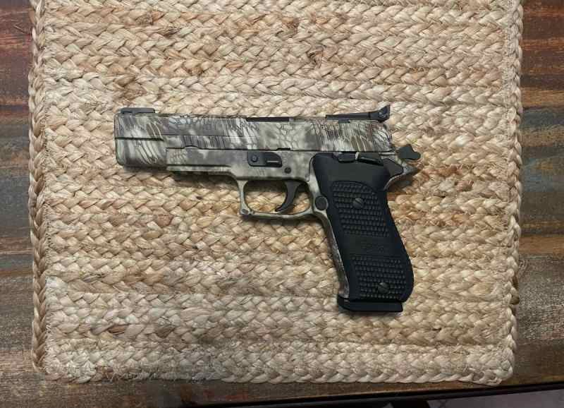 Sig p220 Elite 10mm kryptek camo 