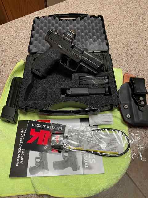 H&amp;K VP9, 3 mags, holster, Holosun, Talon