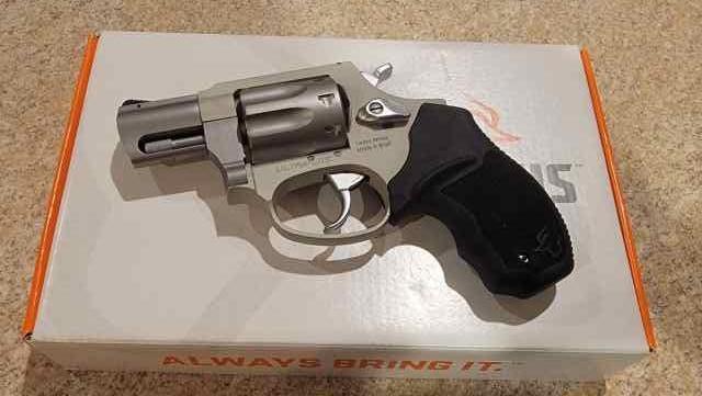 Taurus 942UL 22LR 8rd Revolver