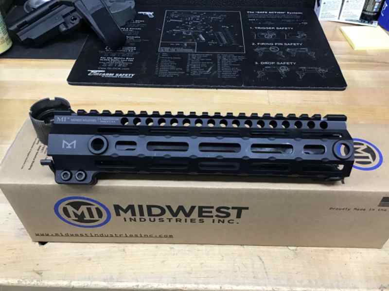 Midwest Industries 9.5” M-Lok Combat Handguard