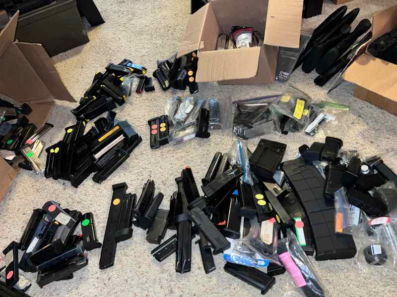Update again over 200 pistol mags and gun parts