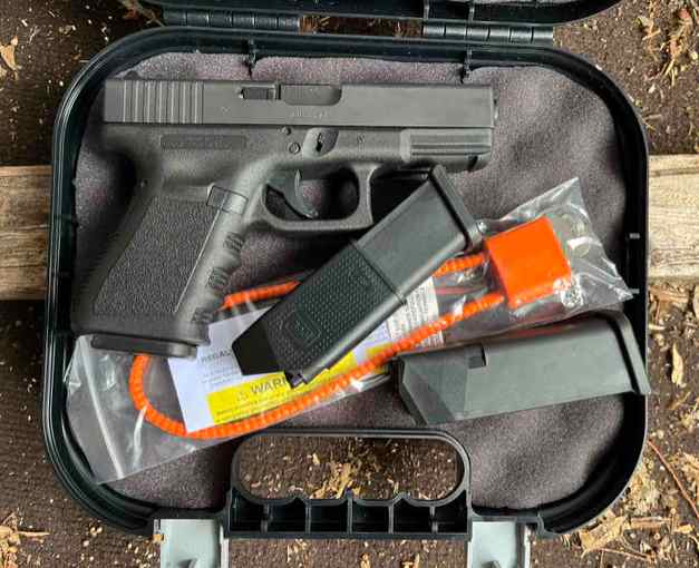 Glock 25 G25 .380 Auto 15 RND Boxed 3 Mags