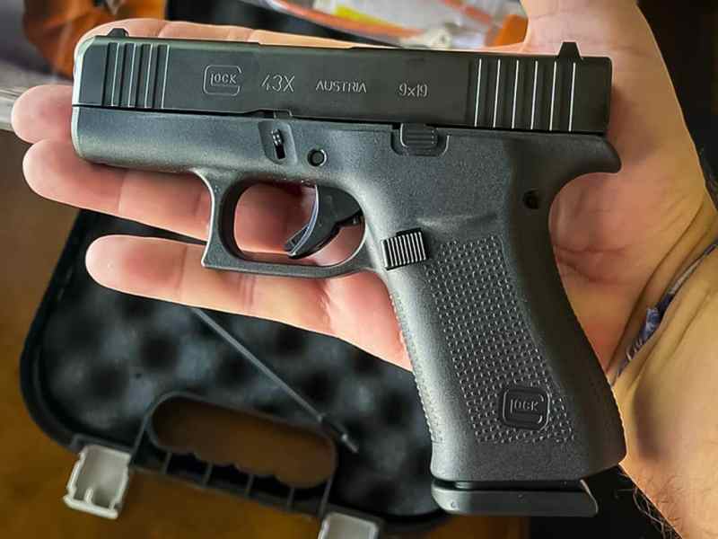 GLOCK 43X WTS/WTT FOR FN REFLEX