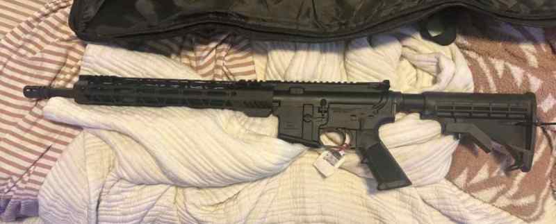 **NEW NEVER FIRED AR 15**