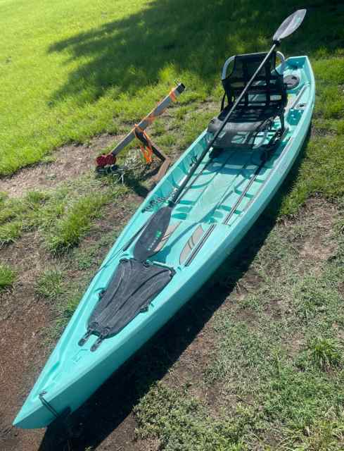 Nucanoe pursuit 13.5 fishing kayak