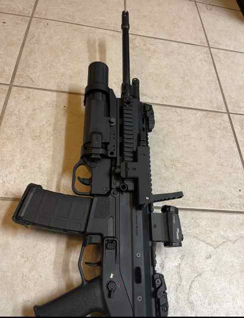 Iwa 38mm launcher with extras 