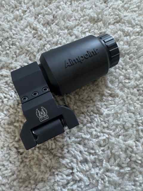 Aimpoint x3 magnifier 