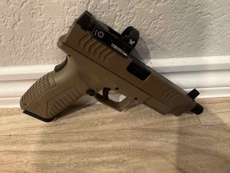 Springfield Armory XD(M) OSP 9mm w/Venom