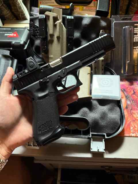 Glock 34 Gen 5 W/ Type 2 RMR