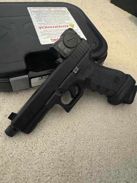 Glock 17 Gen 4 w/ ACRO