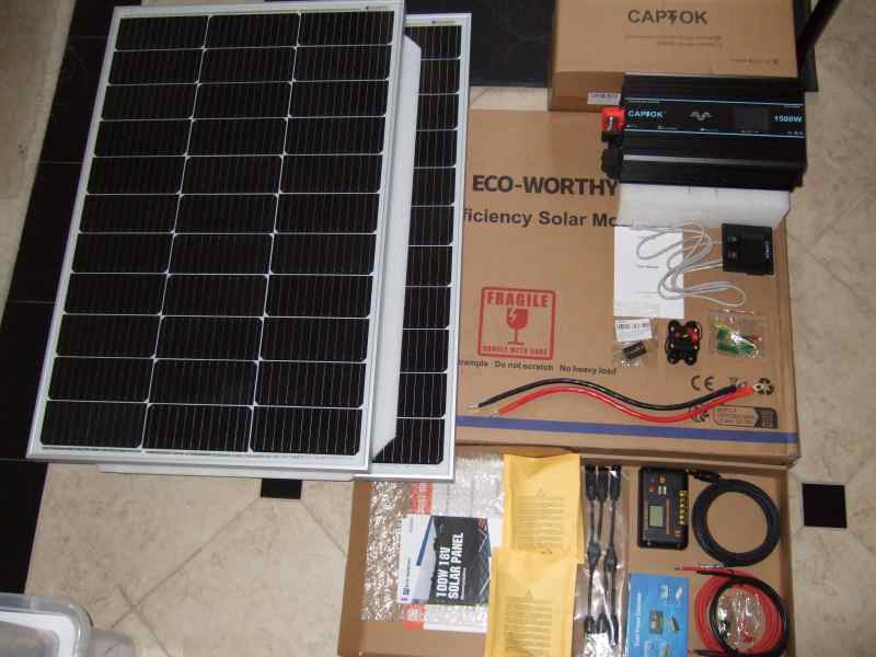 Solar Panels / Power Inverter - new