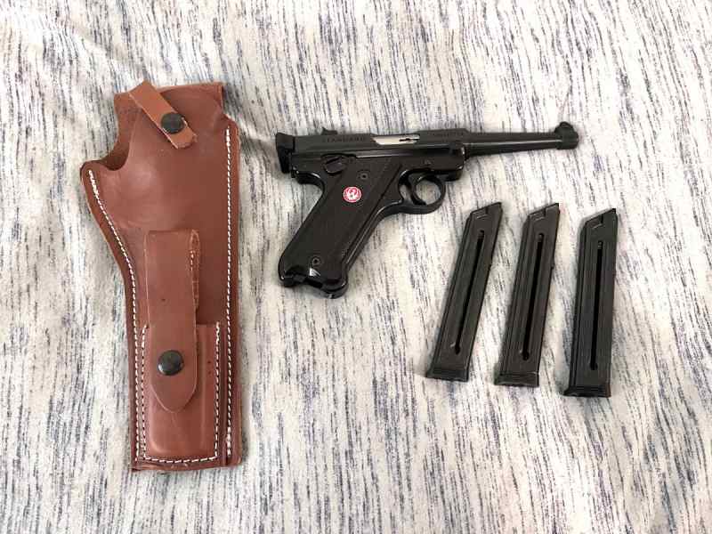 Ruger MK IV 22lr pistol, 3 mags, holster