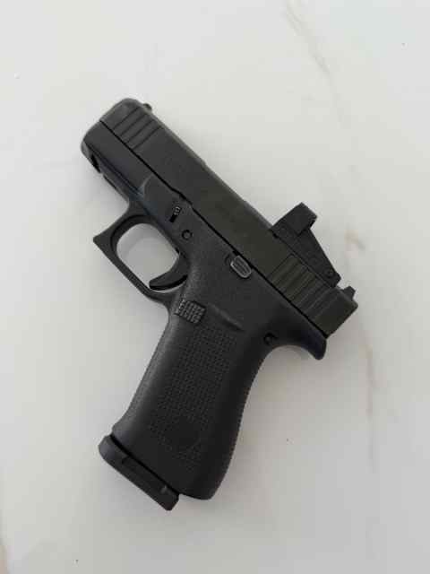 Glock 43x MOS with red dot 