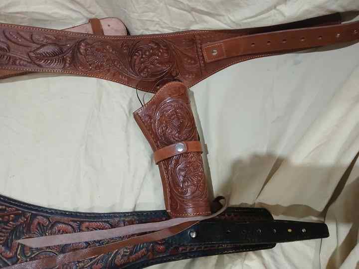 COWBOY HOLSTER AND GUN BELT .357 