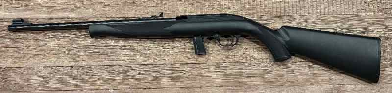 Mossberg 702 .22 lr. Excellent condition 