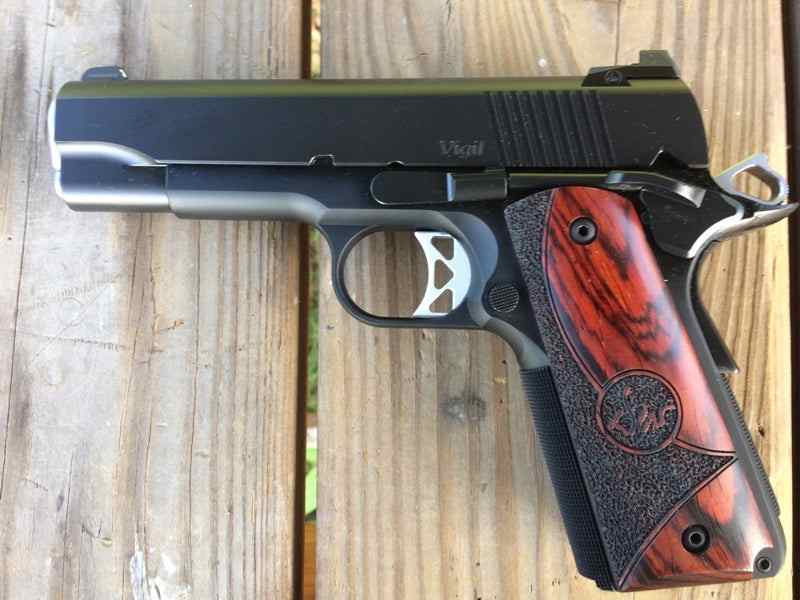 Dan Wesson Vigil Lt Wt Commander 9mm sn 1803565 (4).JPG